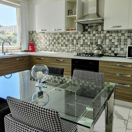 شقة 'home Away From Home' By The Sea سانت جوليان